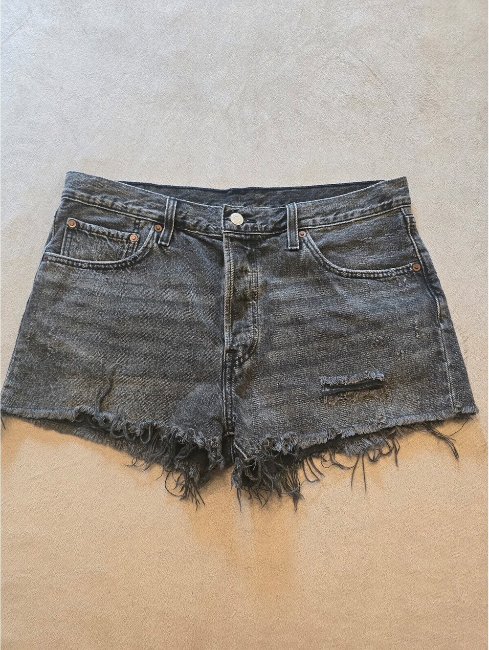 Levi’s Black 501 100% Cotton Button-Fly Distressed High-Rise Cutoff Denim Short